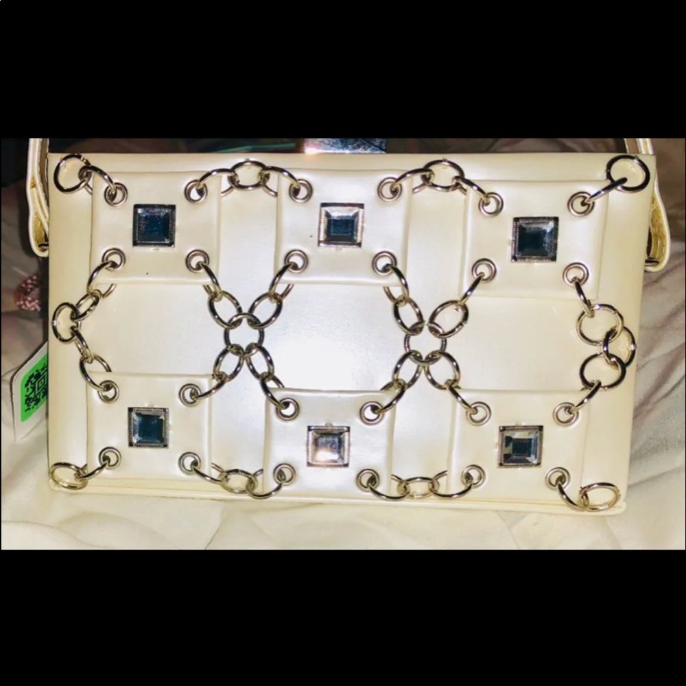 Cream Colored Chain Purse